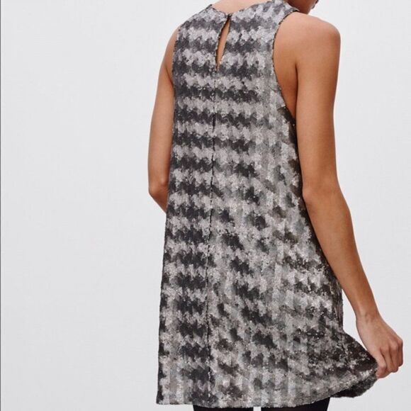 ARITZIA / TATULA Black & Silver Canterbury Sequins Festive Mini Dress Size Small - Picture 2 of 13